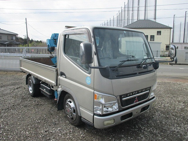 三菱ふそうキャンタークレーン付小型（2t・3t）[写真03]