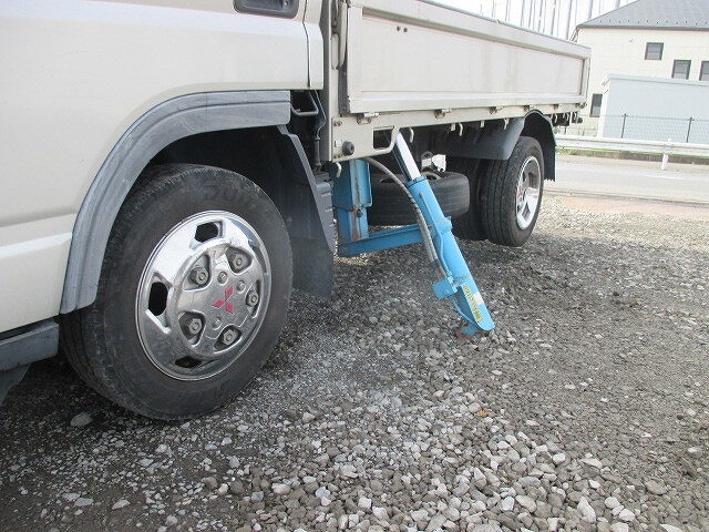 三菱ふそうキャンタークレーン付小型（2t・3t）[写真06]