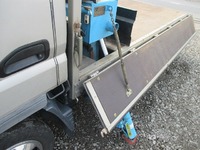 三菱ふそうキャンタークレーン付小型（2t・3t）[写真08]