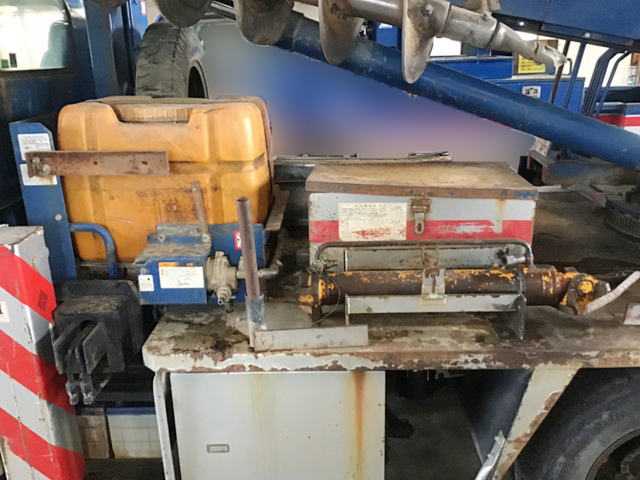 いすゞエルフ穴掘建柱車小型（2t・3t）[写真08]