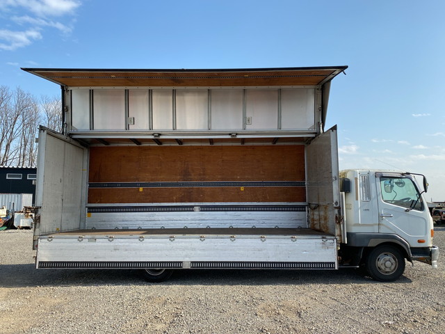 三菱ふそうファイターアルミウイング中型（4t）[写真08]