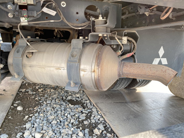 三菱ふそうキャンターガッツ平ボディ小型（2t・3t）[写真21]