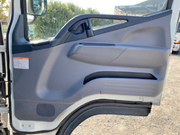 三菱ふそうキャンターガッツ平ボディ小型（2t・3t）[写真30]