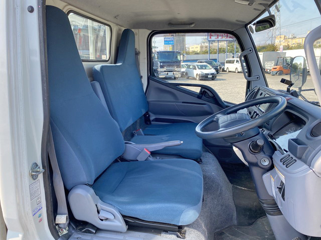 三菱ふそうキャンターガッツ平ボディ小型（2t・3t）[写真31]