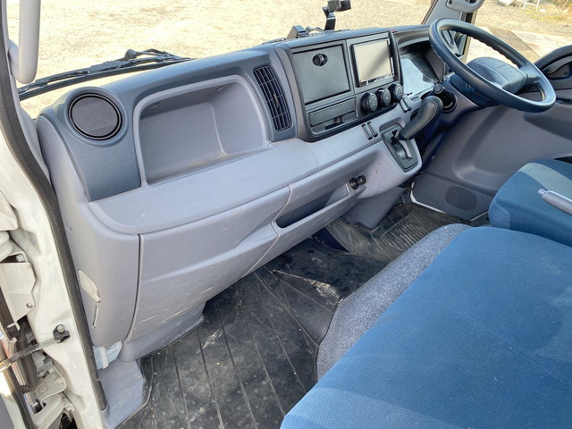 三菱ふそうキャンターガッツ平ボディ小型（2t・3t）[写真34]