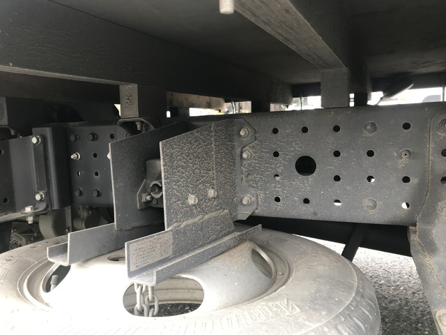 三菱ふそうキャンター平ボディ小型（2t・3t）[写真17]