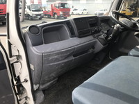 三菱ふそうキャンター平ボディ小型（2t・3t）[写真33]