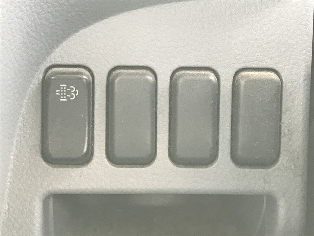 三菱ふそうキャンター平ボディ小型（2t・3t）[写真35]