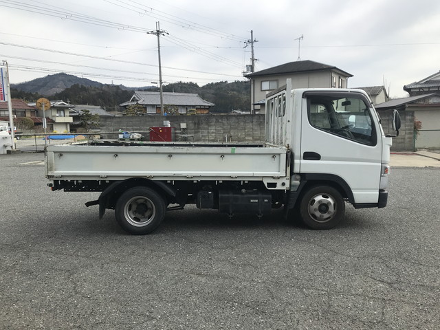 三菱ふそうキャンター平ボディ小型（2t・3t）[写真07]