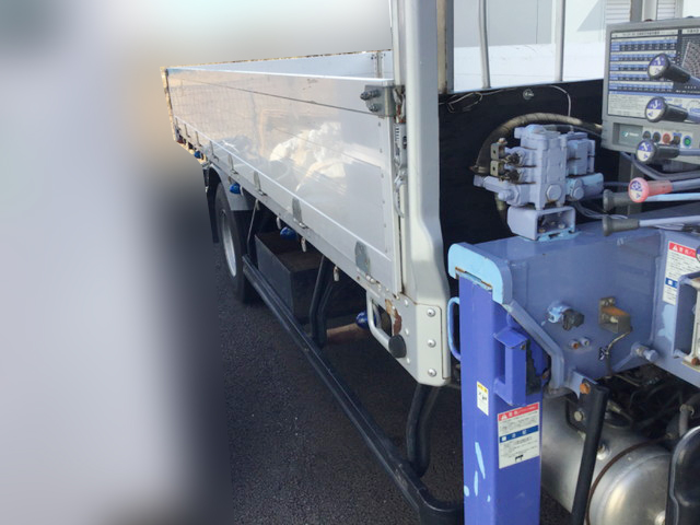 三菱ふそうファイタークレーン6段中型（4t）[写真10]