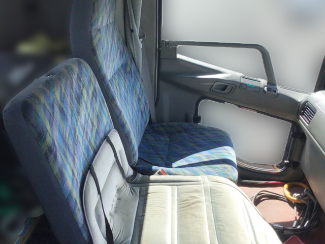 三菱ふそうファイタークレーン6段中型（4t）[写真16]