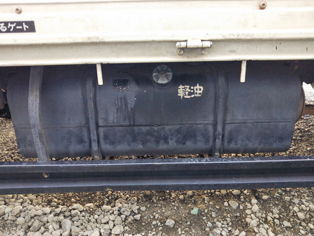 トヨタトヨエース平ボディ小型（2t・3t）[写真18]