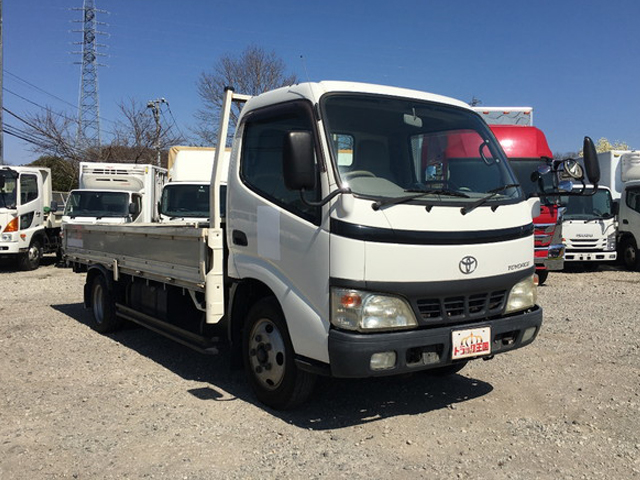 トヨタトヨエース平ボディ小型（2t・3t）[写真03]