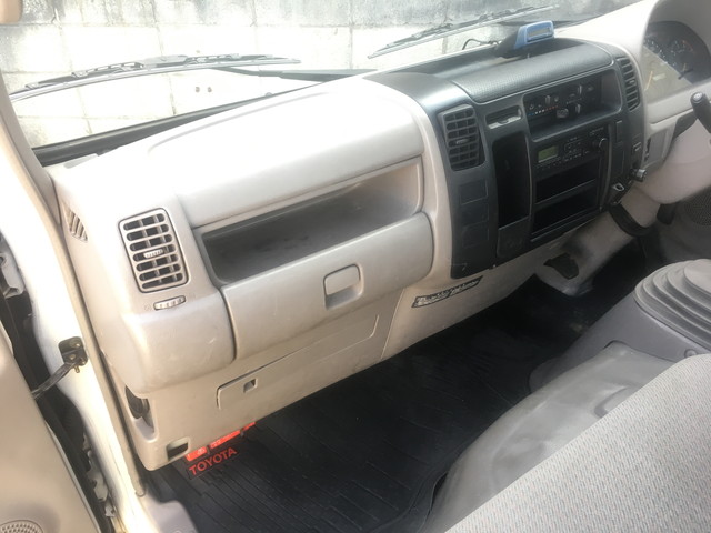 トヨタトヨエース平ボディ小型（2t・3t）[写真34]