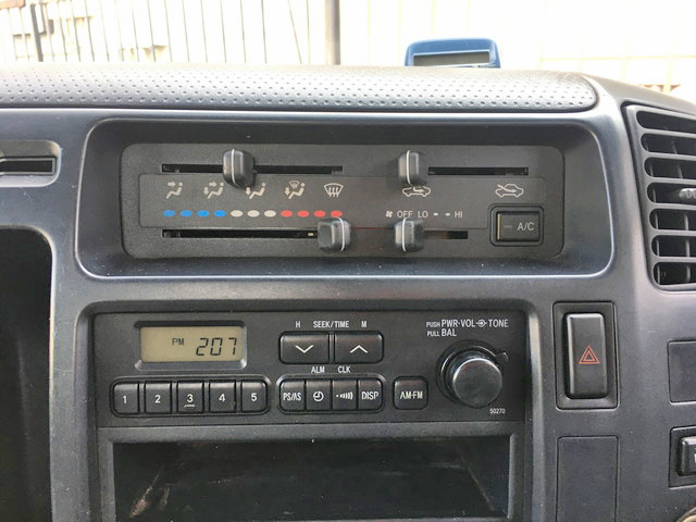 トヨタトヨエース平ボディ小型（2t・3t）[写真38]