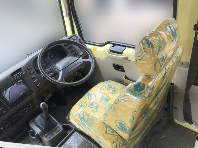 三菱ふそうローザ園児バス[写真09]