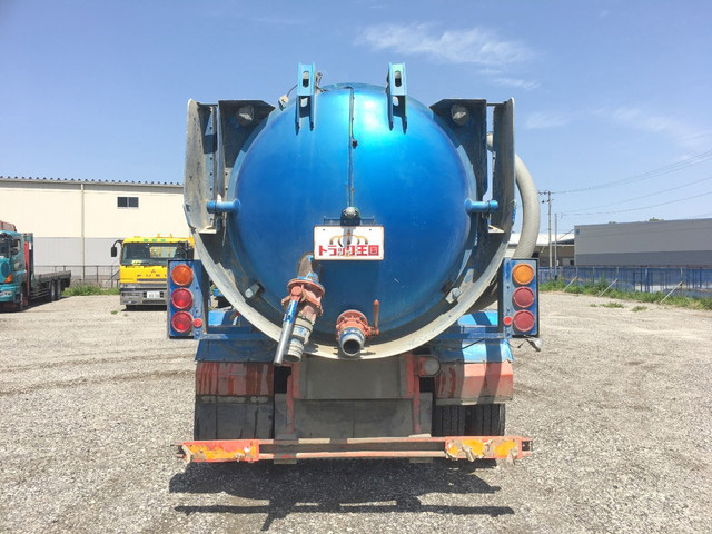 日野プロフィア汚泥吸引車大型（10t）[写真11]