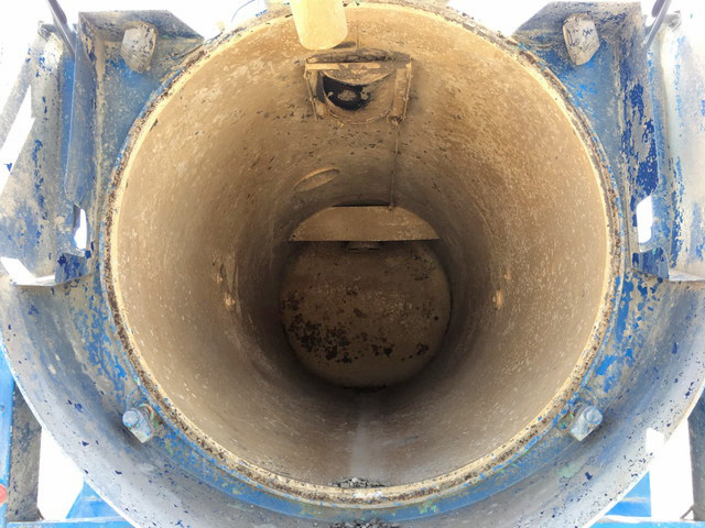 日野プロフィア汚泥吸引車大型（10t）[写真12]