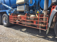 日野プロフィア汚泥吸引車大型（10t）[写真22]