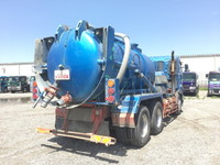 日野プロフィア汚泥吸引車大型（10t）[写真02]