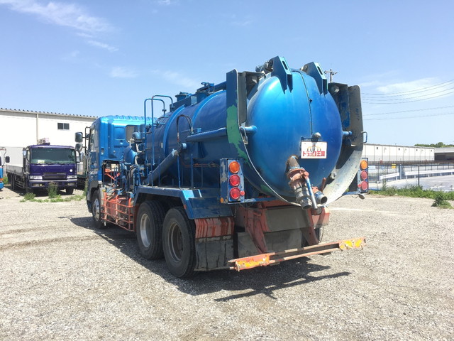 日野プロフィア汚泥吸引車大型（10t）[写真04]