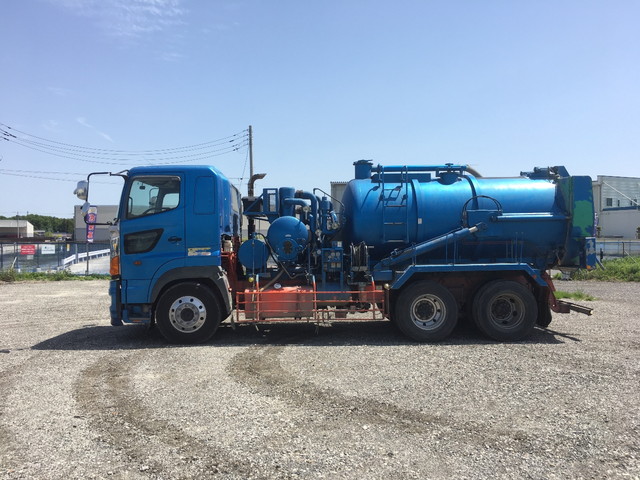 日野プロフィア汚泥吸引車大型（10t）[写真05]