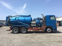 日野プロフィア汚泥吸引車大型（10t）[写真07]