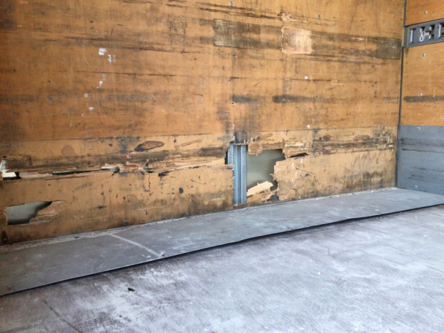 三菱ふそうキャンターアルミバン小型（2t・3t）[写真19]