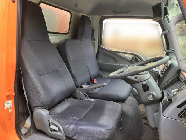 三菱ふそうキャンターアルミバン小型（2t・3t）[写真32]