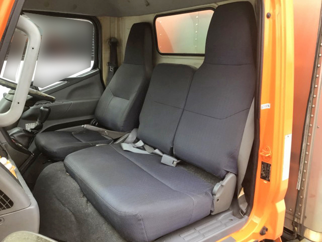 三菱ふそうキャンターアルミバン小型（2t・3t）[写真33]