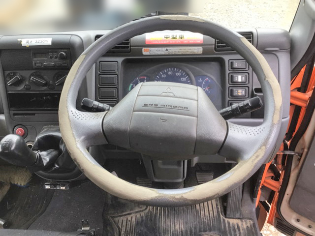 三菱ふそうキャンターアルミバン小型（2t・3t）[写真36]