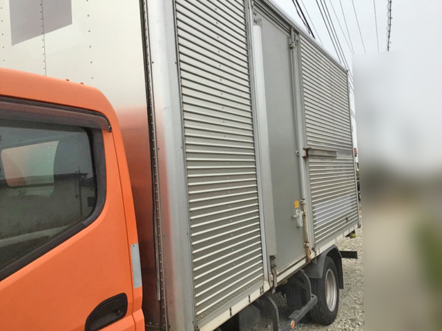 三菱ふそうキャンターアルミバン小型（2t・3t）[写真04]