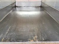 三菱ふそうキャンターアルミバン小型（2t・3t）[写真14]