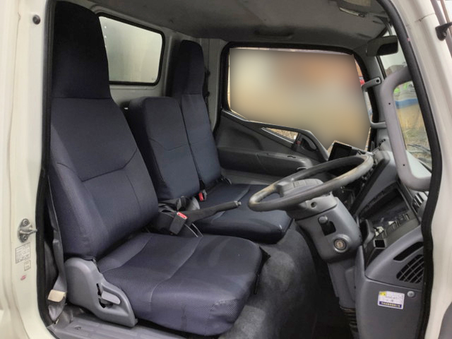 三菱ふそうキャンターアルミバン小型（2t・3t）[写真27]