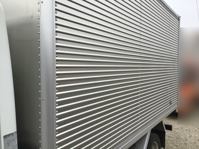 三菱ふそうキャンターアルミバン小型（2t・3t）[写真07]