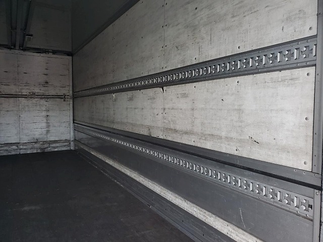 三菱ふそうファイターアルミウイング増トン（6t・8t）[写真10]