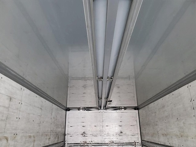 三菱ふそうファイターアルミウイング増トン（6t・8t）[写真11]