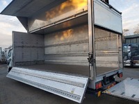 三菱ふそうファイターアルミウイング増トン（6t・8t）[写真13]