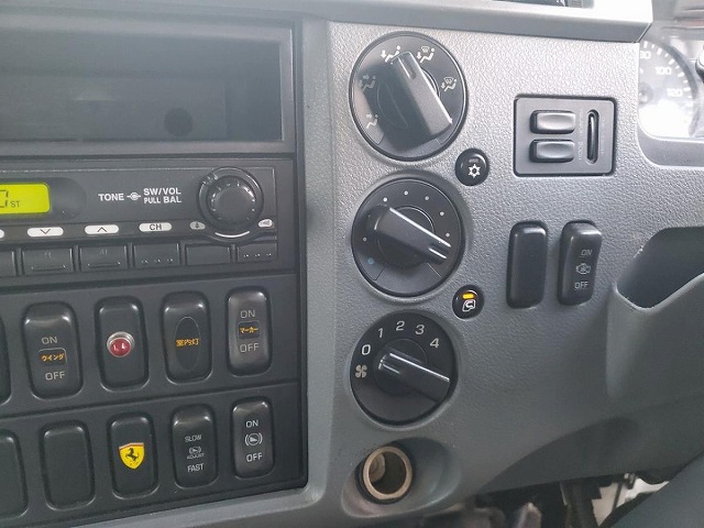 三菱ふそうファイターアルミウイング増トン（6t・8t）[写真37]