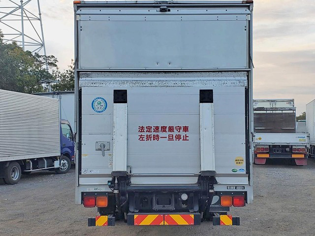 三菱ふそうファイターアルミウイング増トン（6t・8t）[写真05]