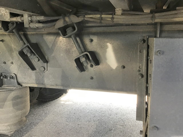 いすゞギガアルミウイング大型（10t）[写真13]