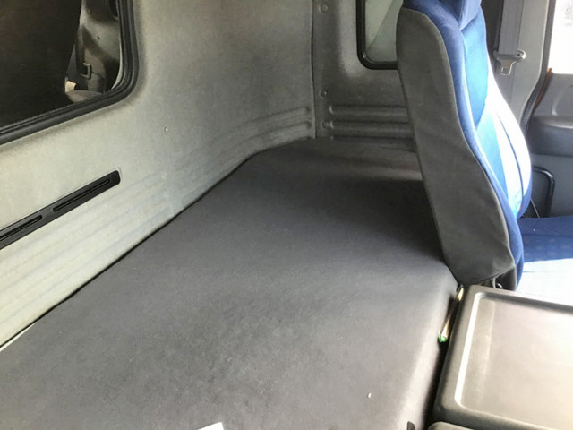 いすゞギガアルミウイング大型（10t）[写真22]