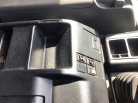 いすゞギガアルミウイング大型（10t）[写真25]