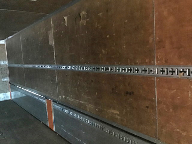 いすゞギガアルミウイング大型（10t）[写真05]