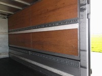 三菱ふそうキャンターアルミウイング小型（2t・3t）[写真17]