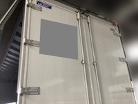 UDトラックスクオンアルミウイング大型（10t）[写真02]