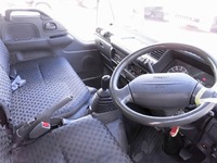 日産アトラスアルミバン小型（2t・3t）[写真11]