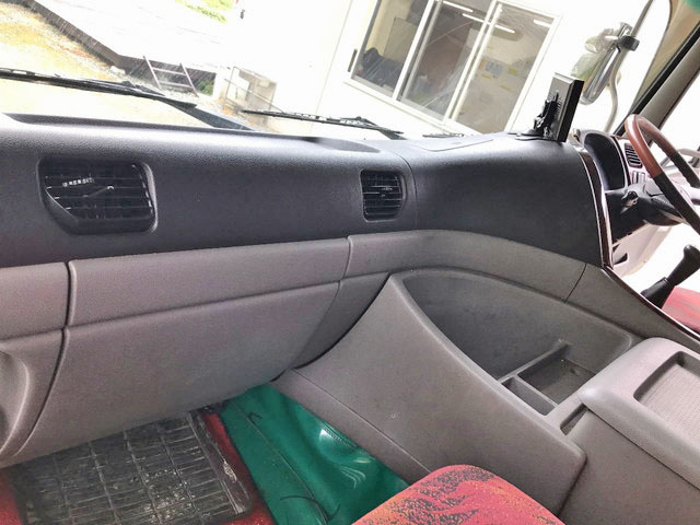 UDトラックスクオンクレーン4段大型（10t）[写真33]