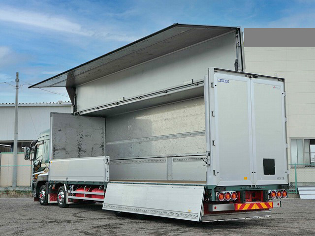 三菱ふそうスーパーグレートパネルウイング大型（10t）[写真12]