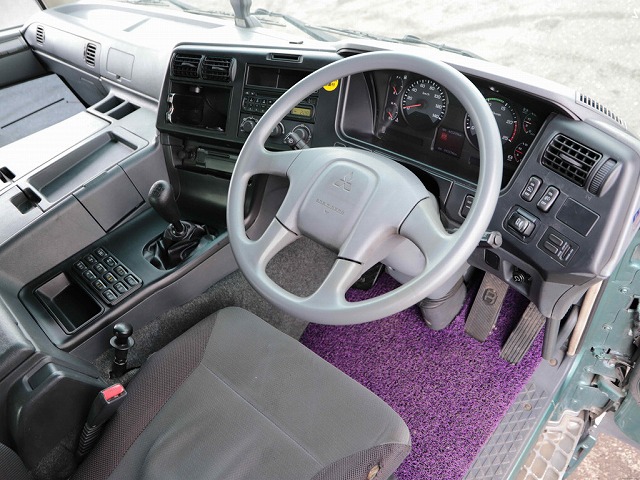 三菱ふそうスーパーグレートパネルウイング大型（10t）[写真19]